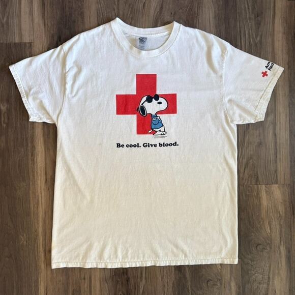 Authentic 2023 Be Cool Give Blood Snoopy American Red Cross T-Shirt Size L - Picture 1 of 5